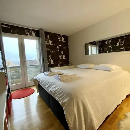 Chalet Spacieux A Lary Soulan Avec Vue Montagne Et Terrasse *